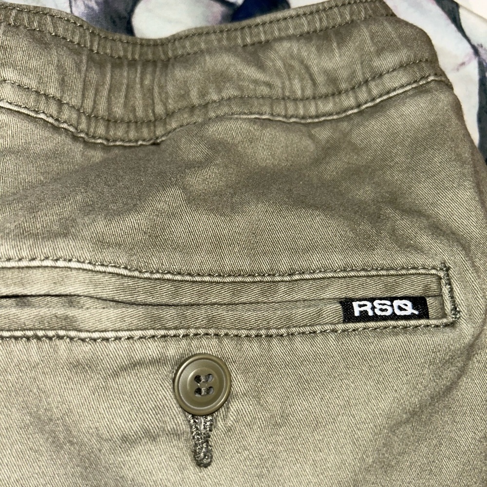 RSQ green jogger, super comfortable but no longer fit - Picture 1 of 6